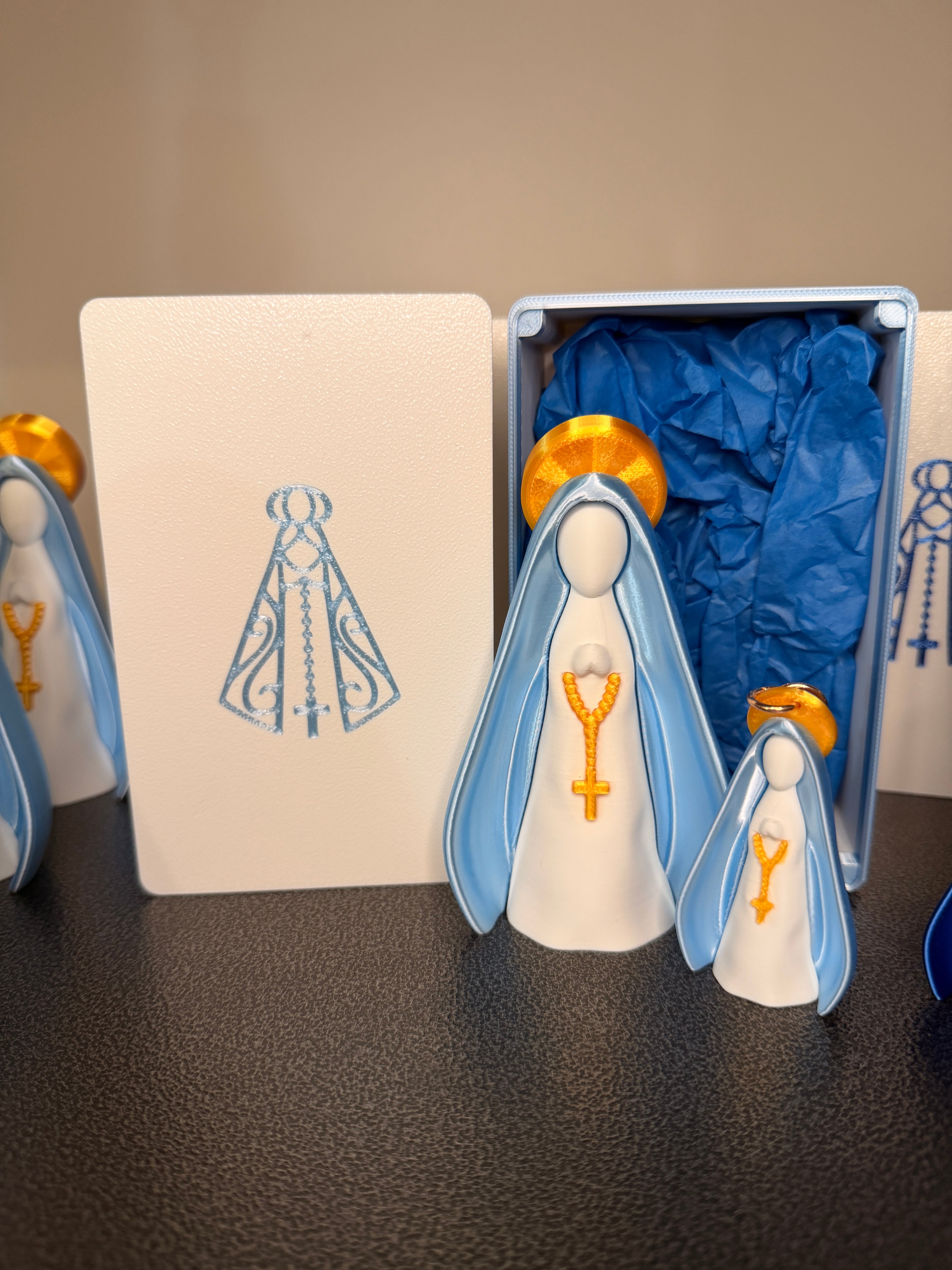 Blessed Virgin Mary Shrine Box with 4.5" Statue & Matching Keychain
