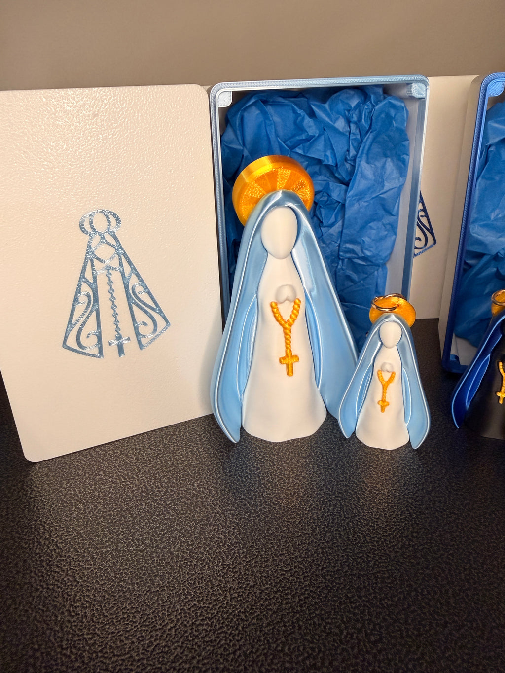 Blessed Virgin Mary Shrine Box with 4.5" Statue & Matching Keychain