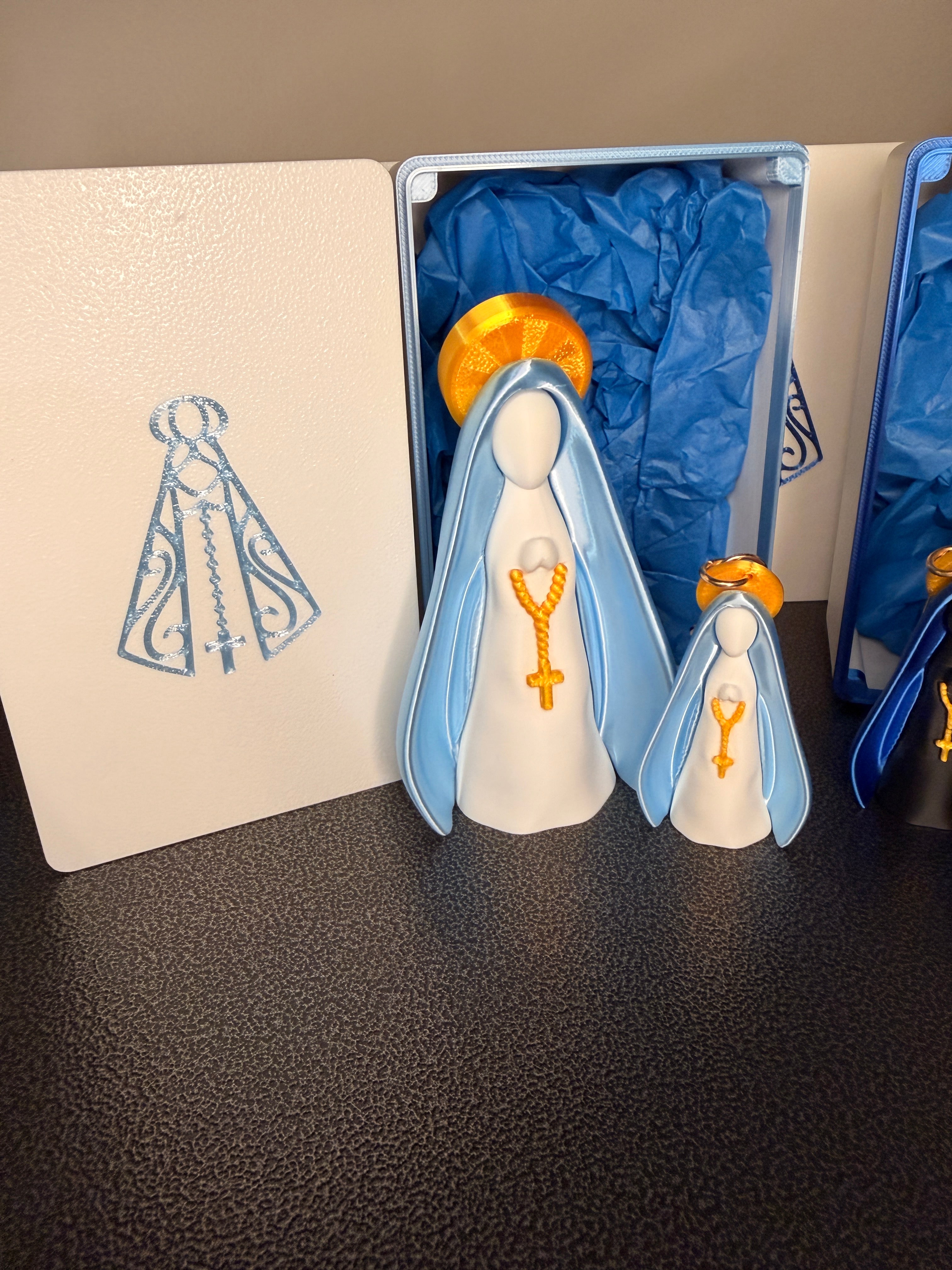 Blessed Virgin Mary Shrine Box with 4.5" Statue & Matching Keychain
